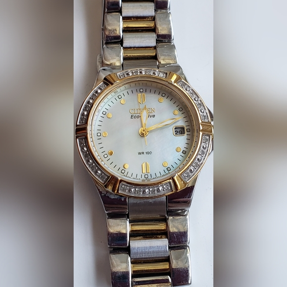 Citizen Eco-Drive Riva, Diamond Accent, MOP, Women's Two-Tone 26mm, EUC! - Picture 10 of 17
